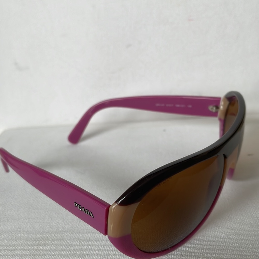 Authentic Prada Sunglasses. - Picture 5 of 12